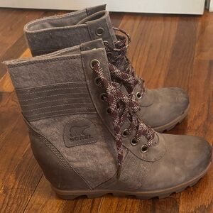 Sorel Women's Lexie Brown Lace-Up Wedge Boots